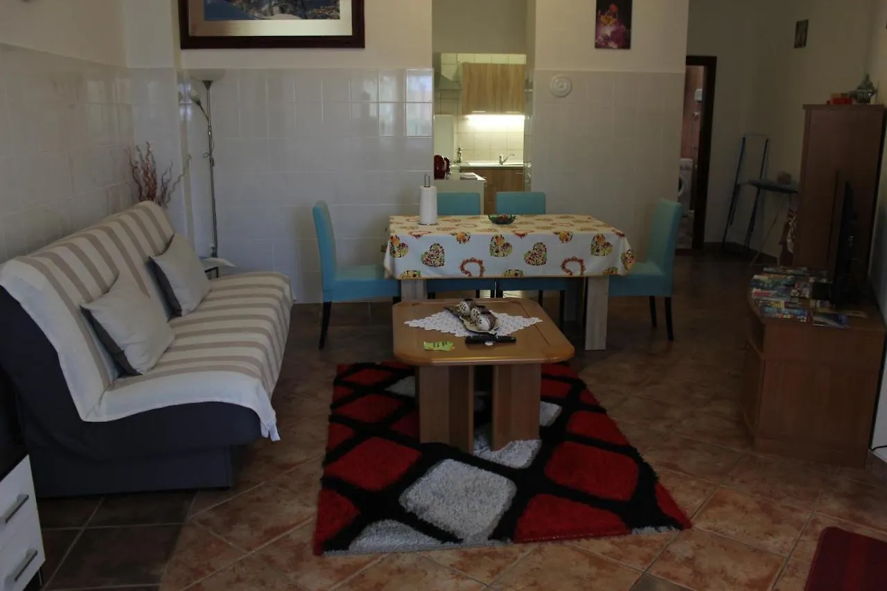 Apartment Mis Floura Rijeka 0*,  Croatia